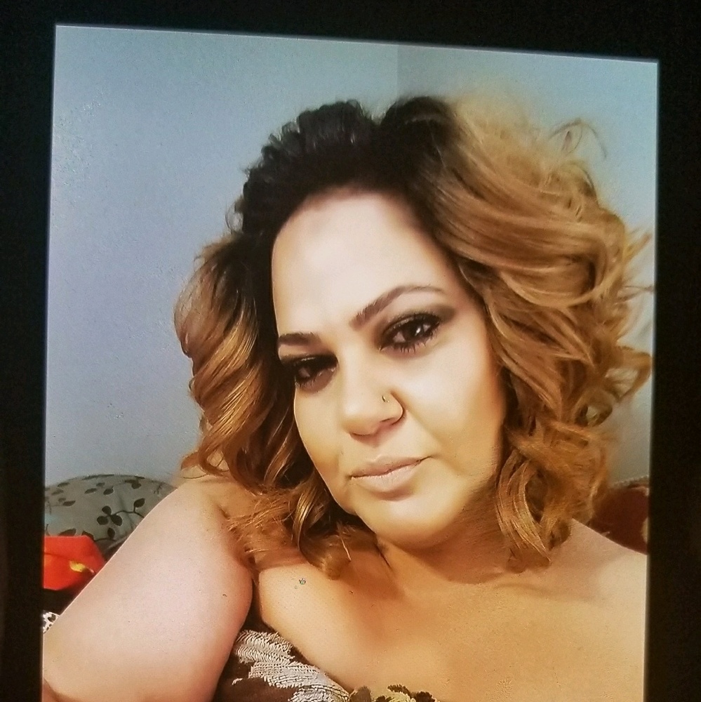 Meet your Posher, Halah